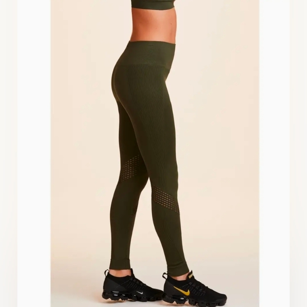 NEW Alala Seamless Leggings In Army Green